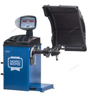 Балансировочный станок легковых автомобилей