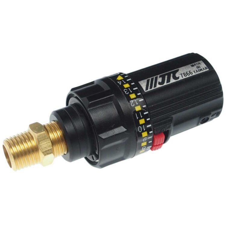 Регулятор давления, внешняя резьба 1/4 внутренняя резьба 1/4м